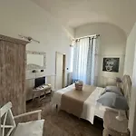 Salvarezza Panzió 3*