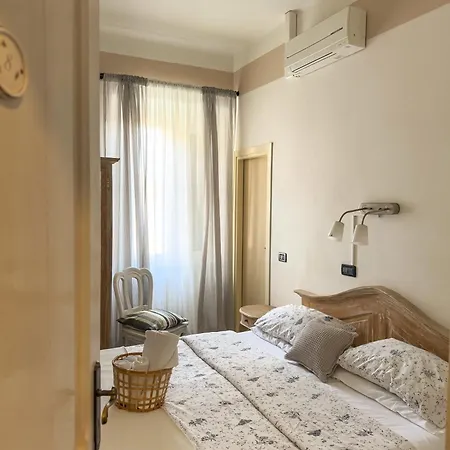 Salvarezza 3* Noli