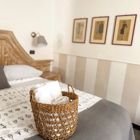 Salvarezza B&B 놀리