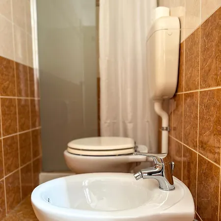 Salvarezza 3* 놀리