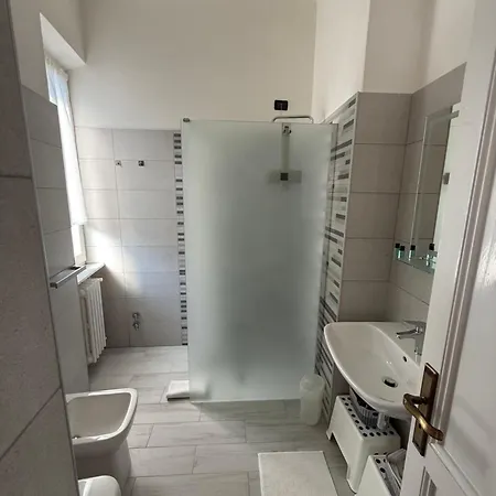Salvarezza B&B 놀리